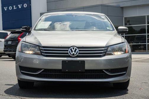 2014 Volkswagen Passat 2.5L Wolfsburg Edition