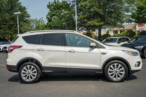 White Platinum Metallic Tri-Coat 2017 Ford Escape Titanium