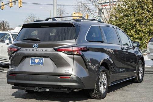 2021 Toyota Sienna XLE 7 Passenger