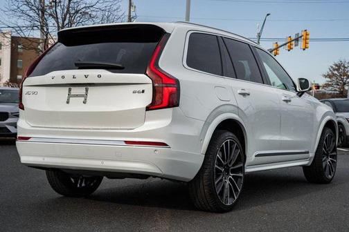 2026 Volvo XC90 B6 Plus 7-Seater