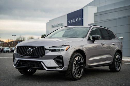 2026 Volvo XC60 B5 Plus