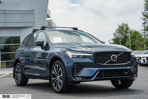 Denim Blue Metallic 2024 Volvo XC60 B5 Ultimate Dark Theme