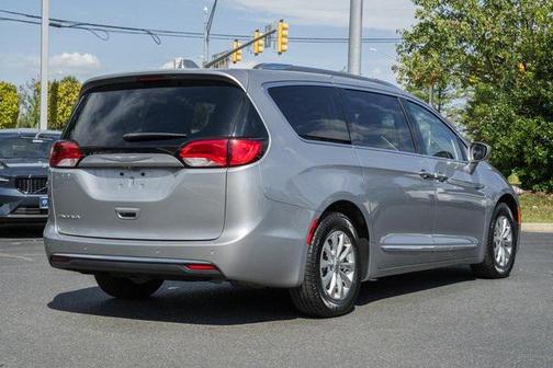 2018 Chrysler Pacifica Touring-L Plus