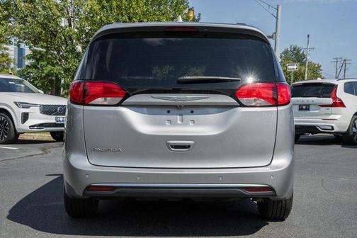 2018 Chrysler Pacifica Touring-L Plus