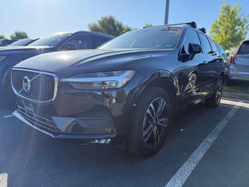 Onyx Black Metallic 2021 Volvo XC60 T5 Momentum