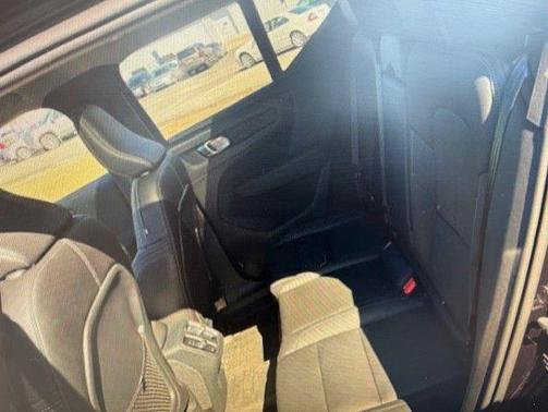 2024 Volvo XC40 B5 Plus Dark Theme