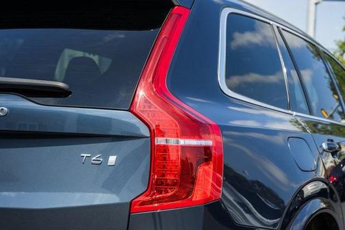 2019 Volvo XC90 T6 Inscription