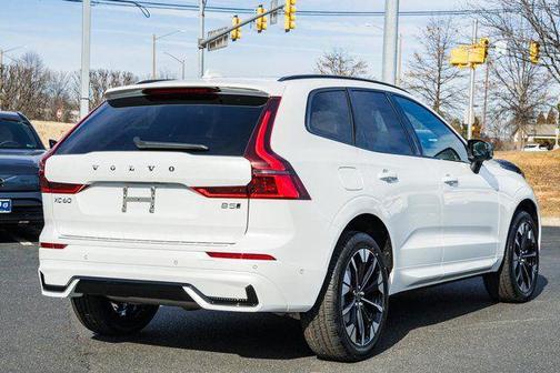2026 Volvo XC60 B5 Plus