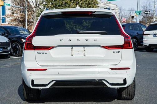 2026 Volvo XC60 B5 Plus