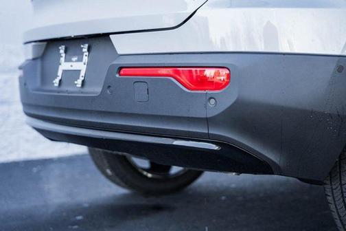 2025 Volvo XC40 B5 Ultra Dark Theme