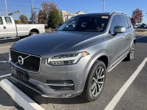 2018 Volvo XC90 T6 Momentum