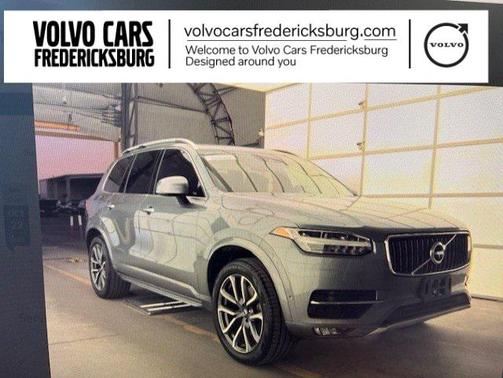 2018 Volvo XC90 T6 Momentum