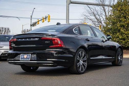 2023 Volvo S90 B6 Ultimate