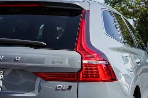 2022 Volvo XC60 B6 Inscription