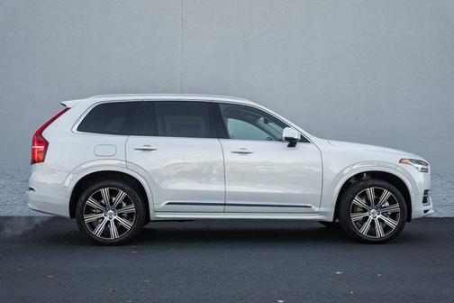 2025 Volvo XC90 Plug-In Hybrid T8 Plus 7-Seater
