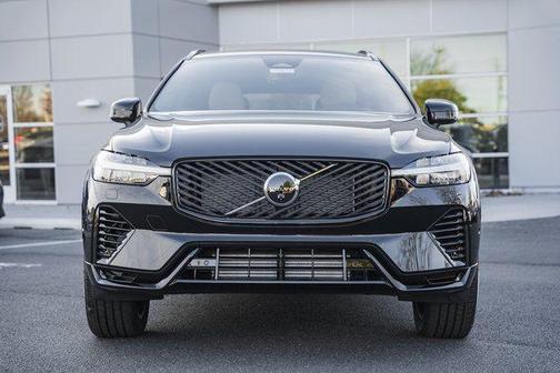 Onyx Black Metallic 2026 Volvo XC60 Plug-In Hybrid Plus, T8 AWD Electric/Gasoline, Dark