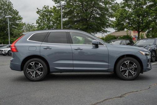 2022 Volvo XC60 Momentum