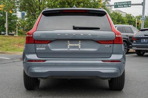 2022 Volvo XC60 Momentum