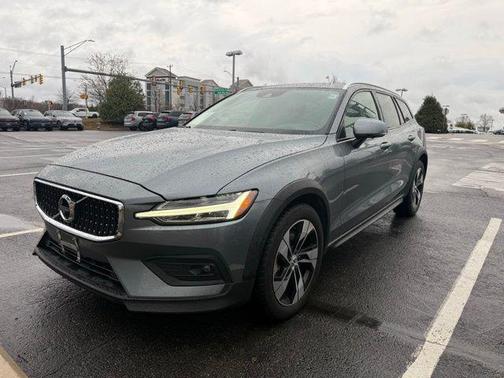 2021 Volvo V60 Cross Country T5