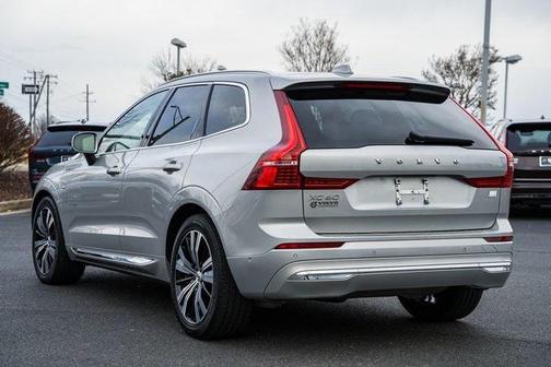 2022 Volvo XC60 Recharge Plug-In Hybrid T8 Inscription