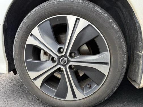 2022 Nissan Leaf SV PLUS 62 kWh