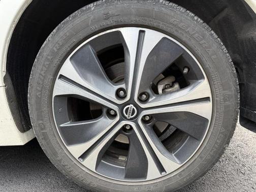 2022 Nissan Leaf SV PLUS 62 kWh