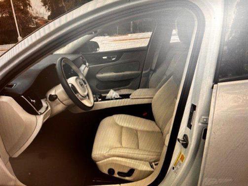 2025 Volvo S60 B5 Plus