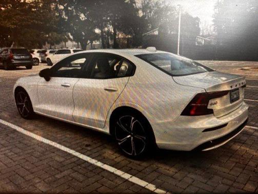 2025 Volvo S60 B5 Plus