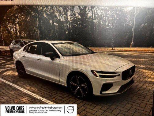 2025 Volvo S60 B5 Plus