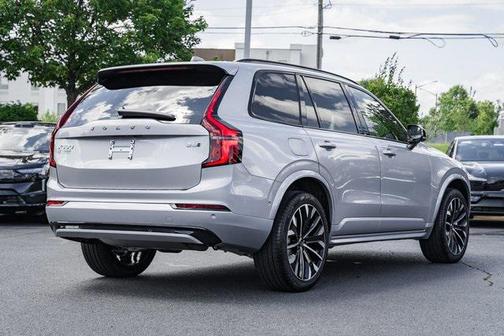 2026 Volvo XC90 B6 Ultra Dark Theme 7-Seater