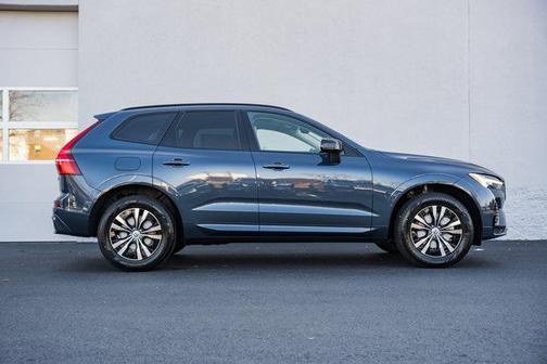 2025 Volvo XC60 B5 Core