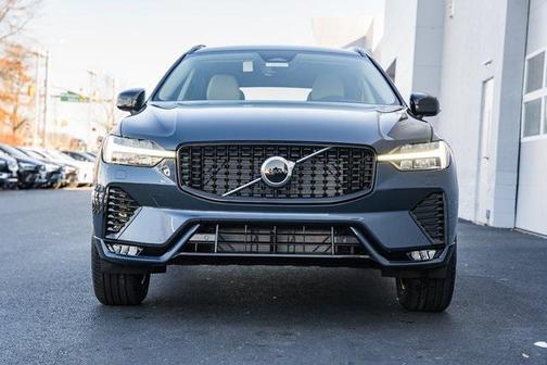 2025 Volvo XC60 B5 Core