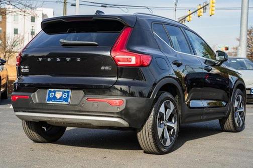 2023 Volvo XC40 B5 Plus Bright Theme