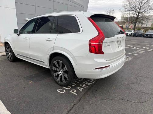 Crystal White Metallic 2023 Volvo XC90 B6 Ultimate 7-Seater