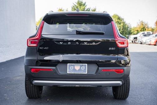 2025 Volvo XC40 B5 Plus Bright Theme