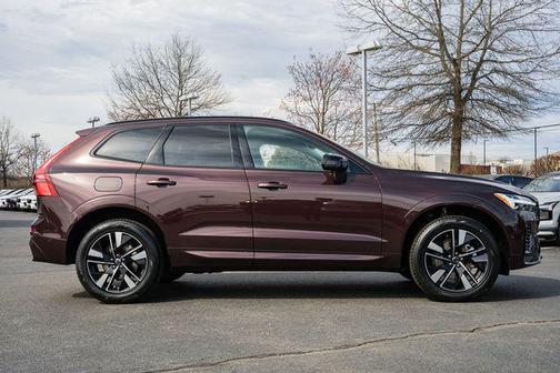 2026 Volvo XC60 B5 Plus