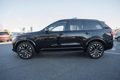 2026 Volvo XC90 B6 Ultra Dark Theme 7-Seater