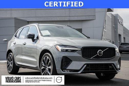 2024 Volvo XC60 B5 Plus Dark Theme