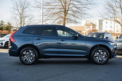 2026 Volvo XC60 B5 Core