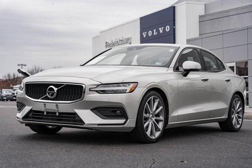 2021 Volvo S60 T5 Momentum