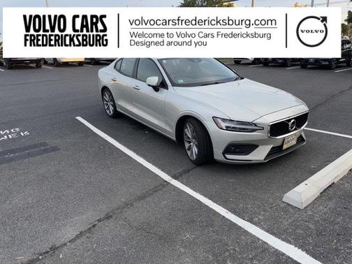 2021 Volvo S60 T5 Momentum
