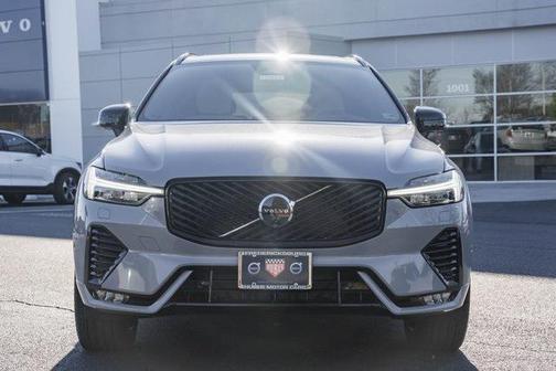 2026 Volvo XC60 B5 Plus