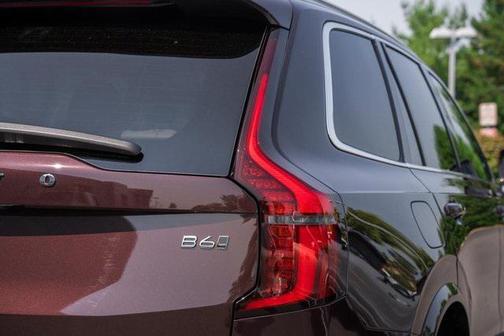2025 Volvo XC90 B6 Ultra