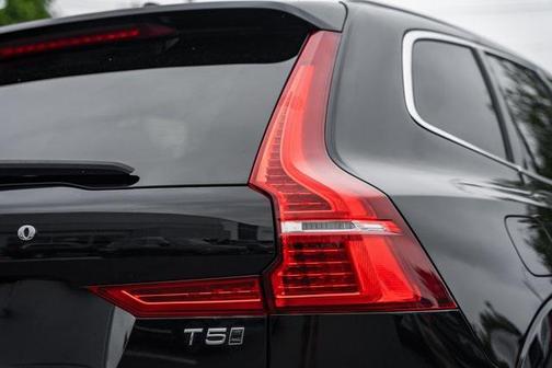 2021 Volvo XC60 T5 Inscription