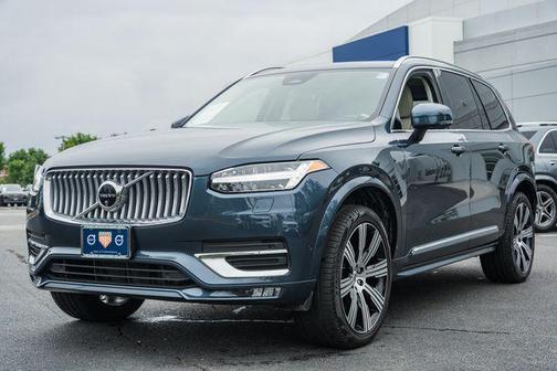 Denim Blue Metallic 2024 Volvo XC90 B6 Plus Bright Theme 7-Seater