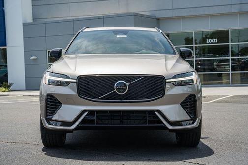 Bright Dusk Metallic 2026 Volvo XC60 B5 Plus