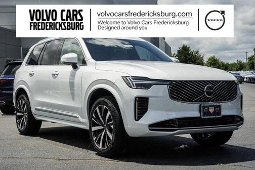 2025 Volvo XC90 B5 Core