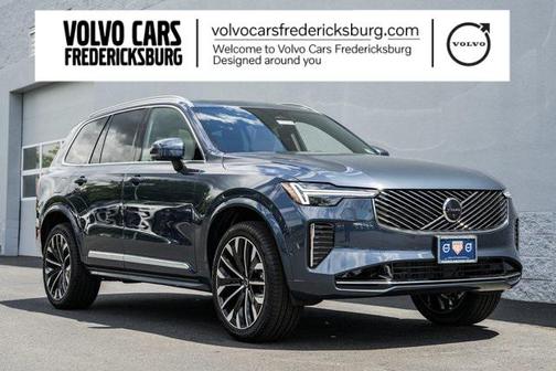 2025 Volvo XC90 B5 Plus 7-Seater