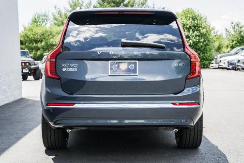 2025 Volvo XC90 B5 Plus 7-Seater