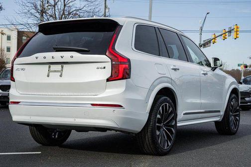 Crystal White Pearl 2026 Volvo XC90 B6 Ultra 7-Seater